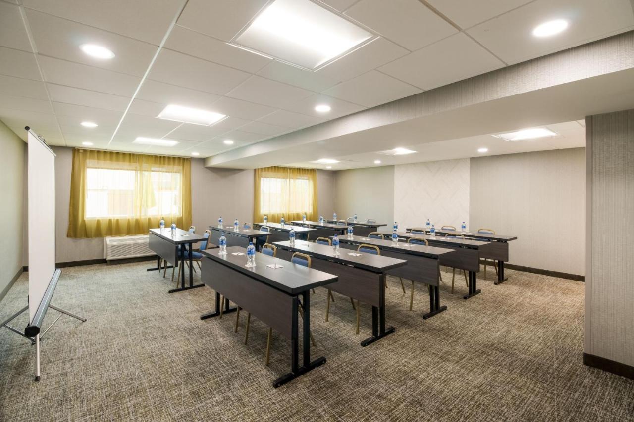 Springhill Suites By Marriott Dallas Nw Highway At Stemmons / I-35East Bagian luar foto